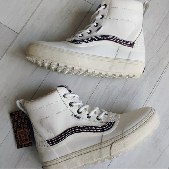 VANS x BENNY URBAN NEW MTE Standard Mid Snow Boots - Picture 3 of 11